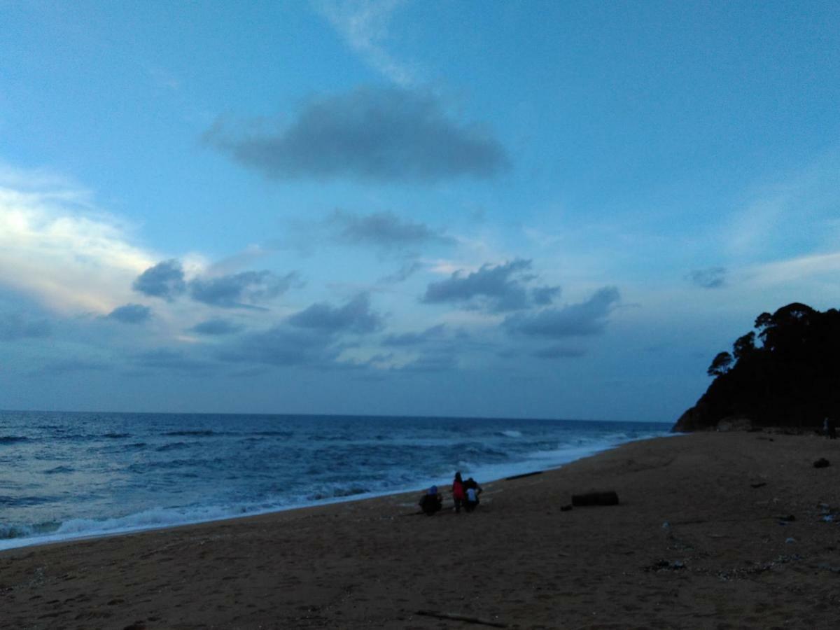 Homestay Memori Dungun Buitenkant foto